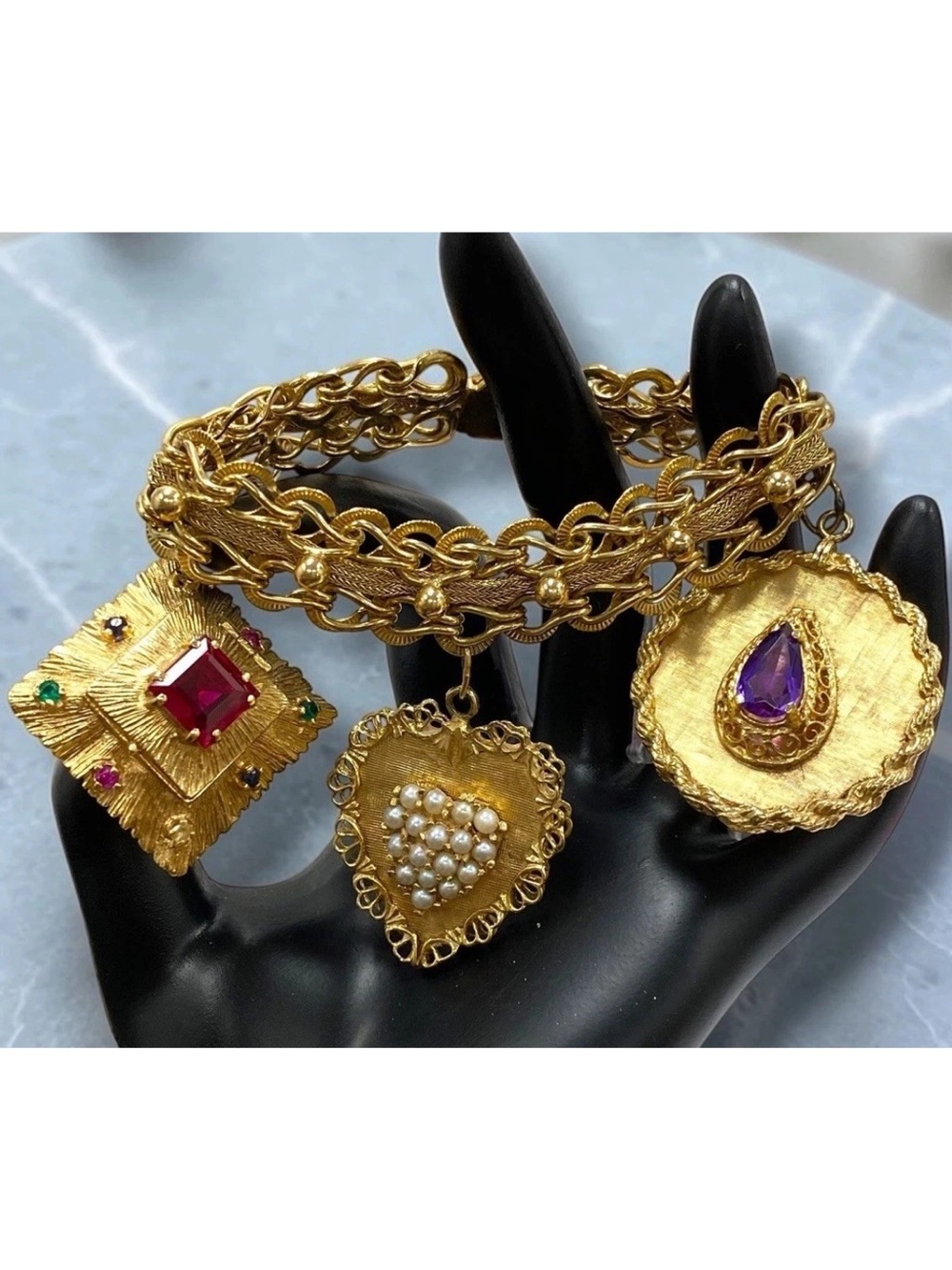 Vintage HEAVY SOLID 14K Yellow Gold 16mm Wide 7” Charm Bracelet with 3 Charms! - Picture 11 of 16